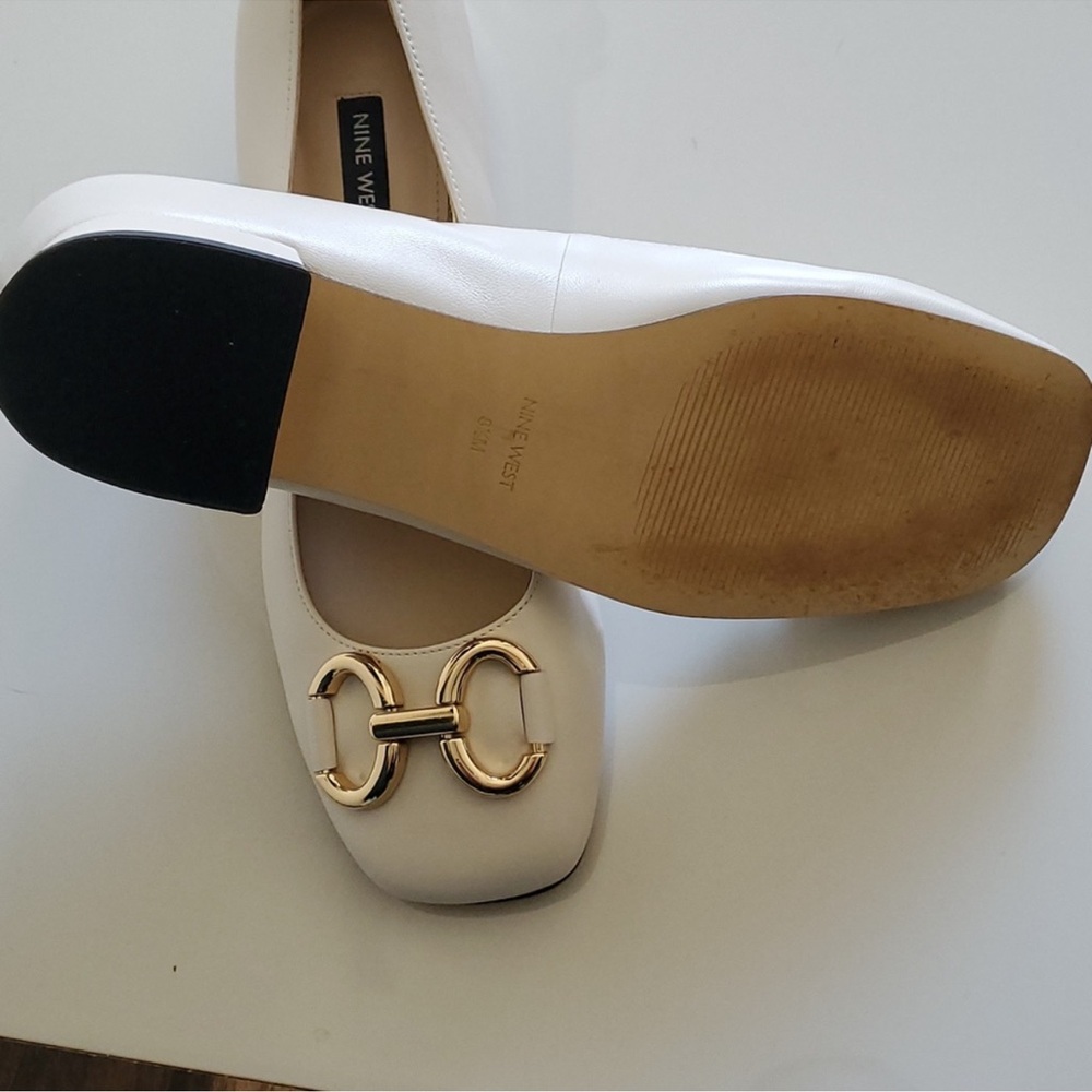 EUC Nine West WORKS Metal Accent Ballerinas Size 8.5 - Picture 2 of 5